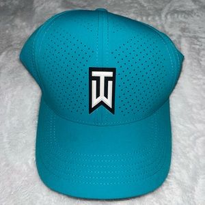 NEVER WORN TW NIKE GOLF HAT turquoise